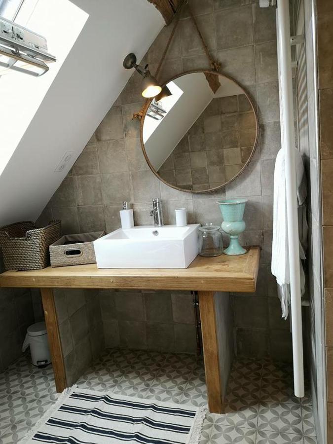 Le Moulin De Corneil Bed and Breakfast Mézilles Εξωτερικό φωτογραφία